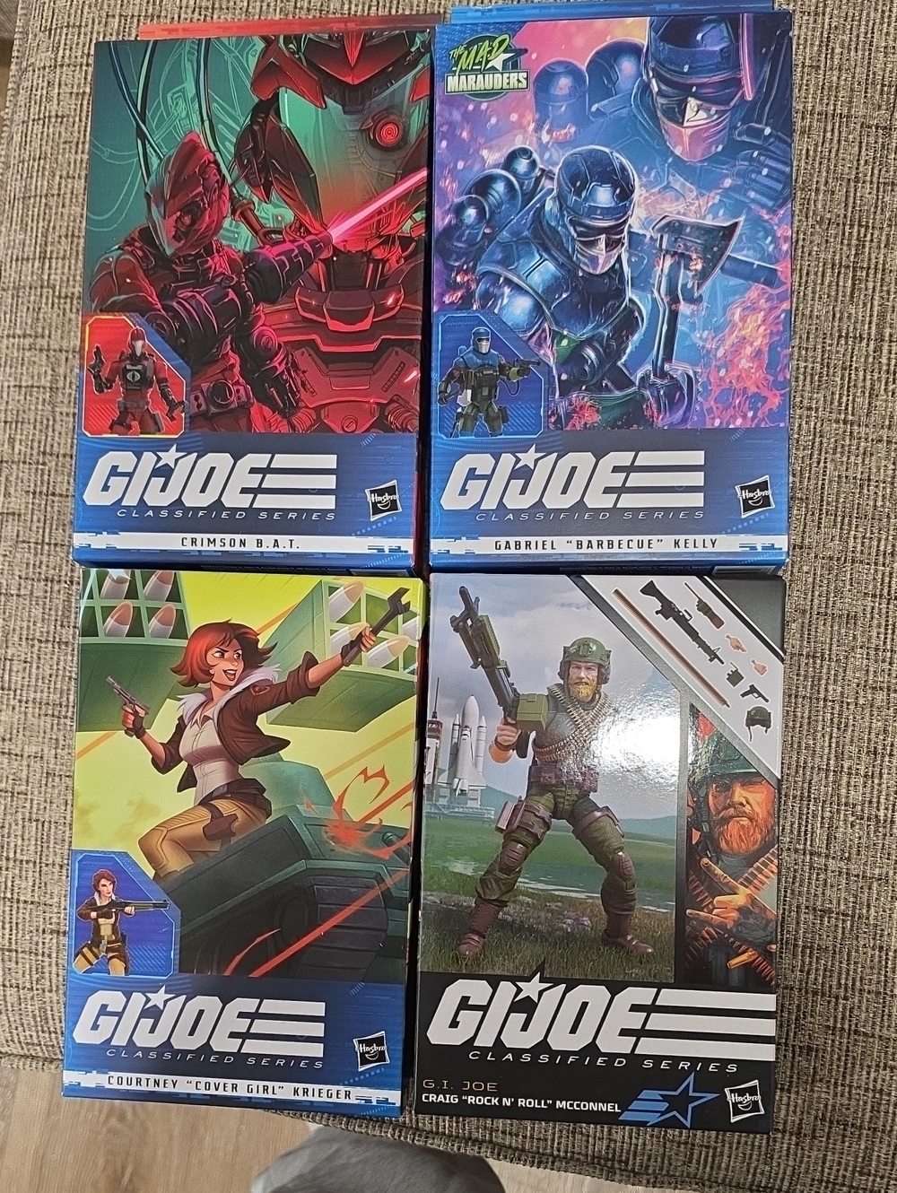 Action Figures - Assorted Characters (Blue, Red, Green)